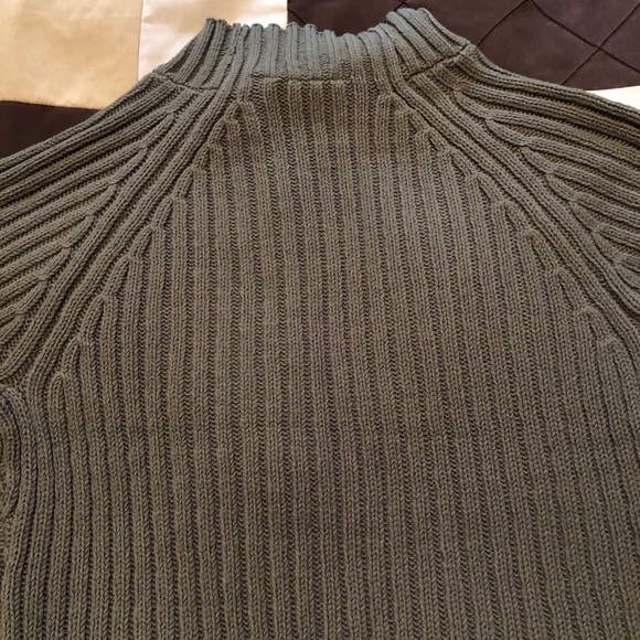 Liz Claiborne Cable Knit Sweater - EUC - Picture 5 of 11
